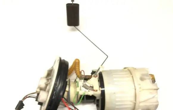Mazda 3 I In-tank fuel pump 3N619H307