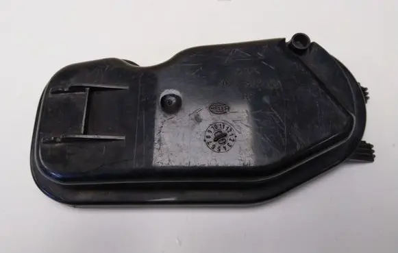 Volkswagen Polo III 6N 6N2 6NF Headlight/headlamp dust cover 96383200