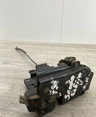 Skoda Fabia Mk1 (6Y) Front door lock 3B1837015 113683
