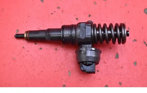 Audi A4 S4 B6 8E 8H Fuel injector 038130073AN