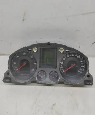 Volkswagen PASSAT B6 Speedometer (instrument cluster) A2C53145550