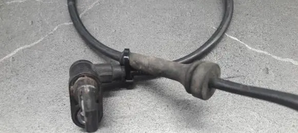 Fiat Bravo ABS brake wheel speed sensor 0265008002