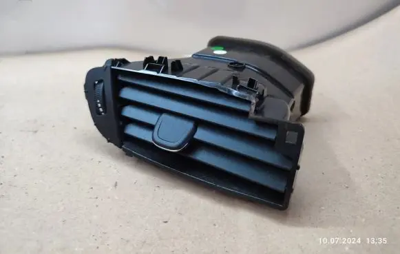 Dashboard side air vent grill/cover trim