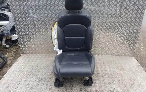 MG ZS Front passenger seat 