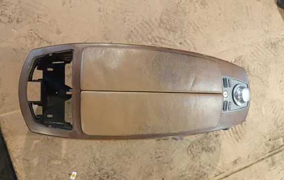 BMW 7 E65 E66 Armrest 7011600 B0700062 73541