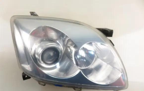 Toyota Avensis T250 Headlight/headlamp