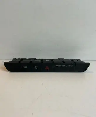 Skoda Fabia Mk3 (NJ) Hazard light switch 6V0927132A