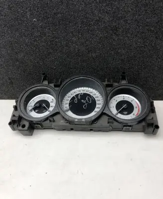 Speedometer (instrument cluster)