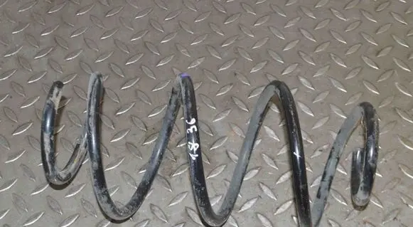 Mazda 3 II Front coil spring