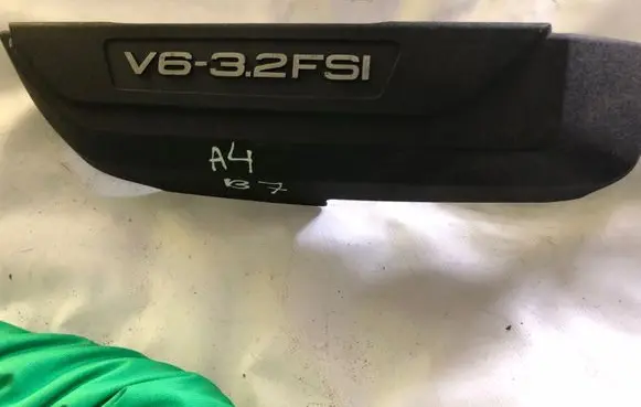 Audi A5 8T 8F Engine cover (trim) V692FSI