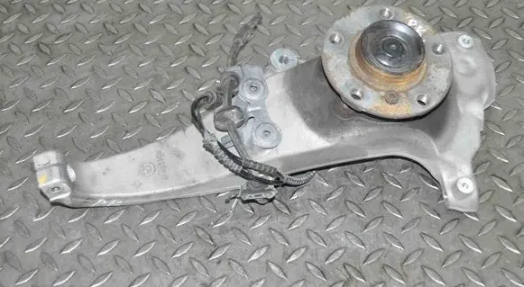 BMW 6 F12 F13 Front wheel hub