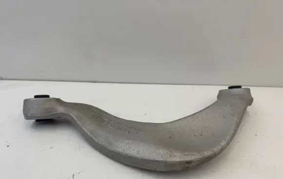 Porsche Macan (95B) Rear upper control arm/wishbone 8K0505324H