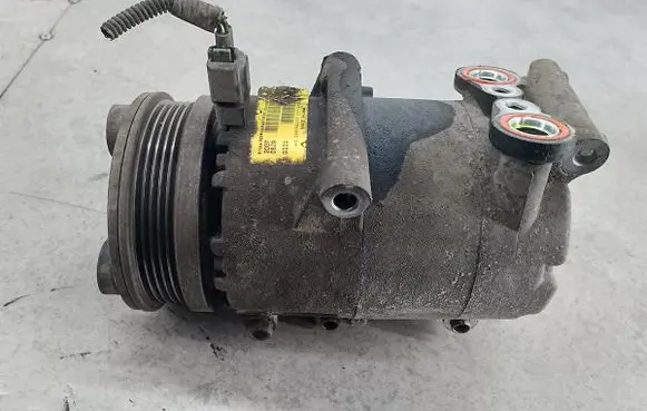 Volvo V50 Air conditioning (A/C) compressor (pump) 6M5H19D629AB