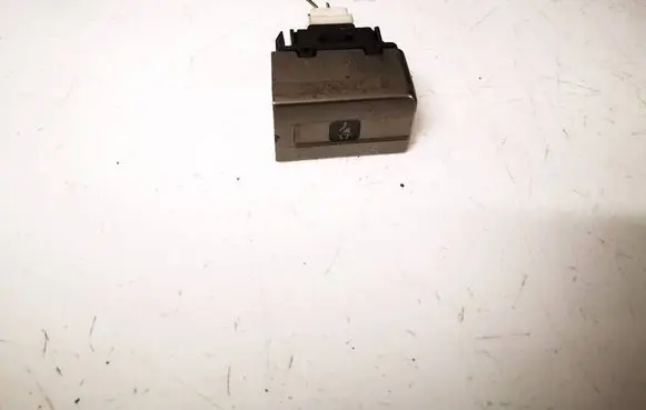 Passenger airbag on/off switch