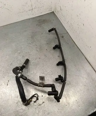 Volvo V70 Fuel return line/hose 0928402204