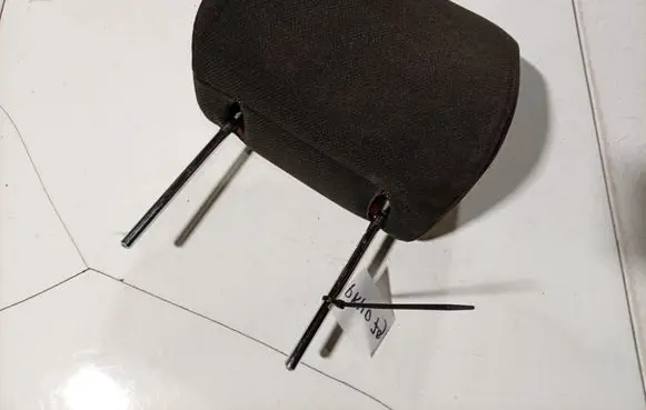 Toyota Avensis T250 Front seat headrest 