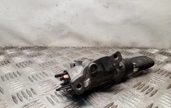 Volkswagen PASSAT B5.5 Ignition lock 4B0905851G