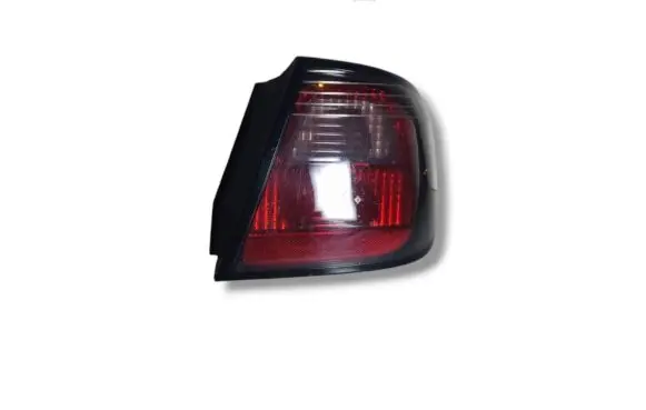 Nissan Primera Rear/tail lights 89020137