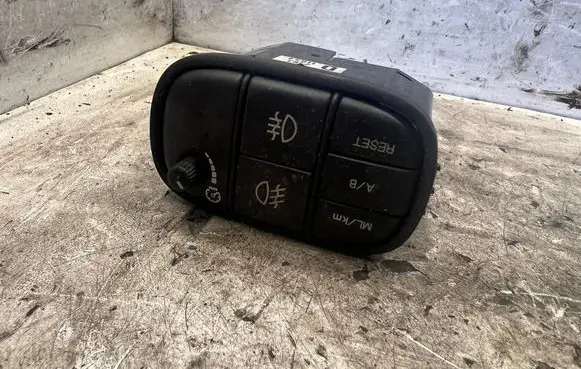 Jaguar S-Type Fog light switch 2R8311654