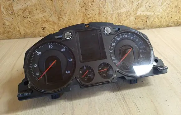Volkswagen PASSAT B6 Speedometer (instrument cluster) V0002000 3C0920871K