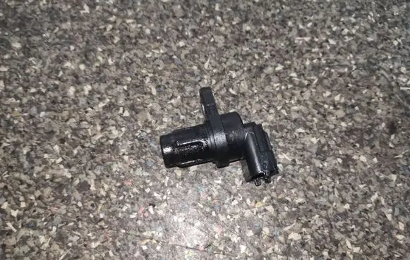 Mercedes-Benz C W204 Camshaft position sensor A0041539628 0232101050