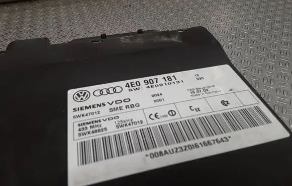 Audi A8 S8 D3 4E Comfort/convenience module 5WK47012 4e0907181