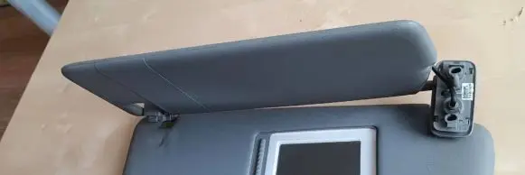 Volkswagen Touareg I Sun visor 7I6857552AC