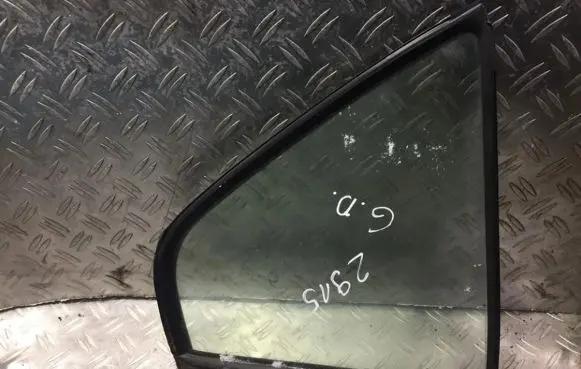 Mitsubishi Galant Rear side window