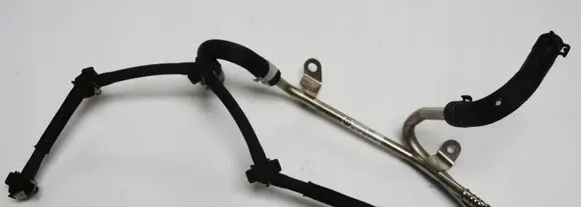 Volkswagen Scirocco Fuel line pipe 04L201360M