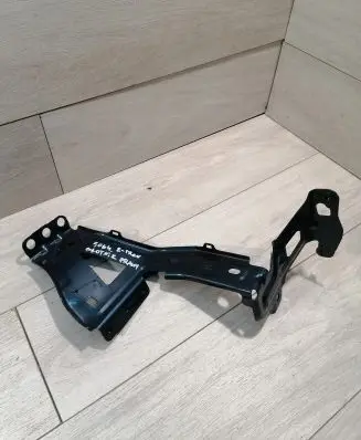 Audi e-tron Fender mounting bracket 4KE803504
