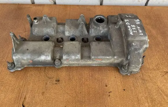 Ford Mondeo Mk III Rocker cam cover 1S7E6A513AB 901213085 1A837AA