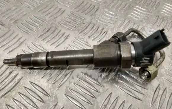 Volvo S40, V40 Fuel injector 0445110021 7700111014