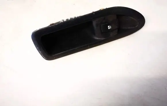 Renault Laguna II Electric window control switch 8200016014