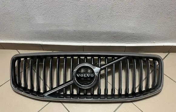 Volvo XC60 Front bumper upper radiator grill 31425535