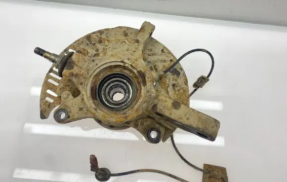 Subaru Forester SF Front wheel hub 27540AC090
