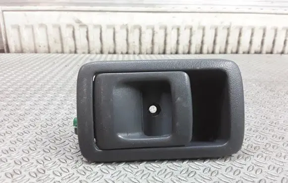 Toyota Hilux (N80, N90, N100, N110) Front door interior handle