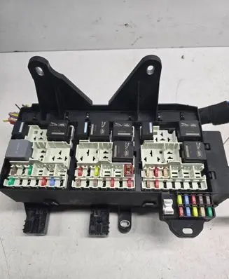 Jaguar XE Fuse module