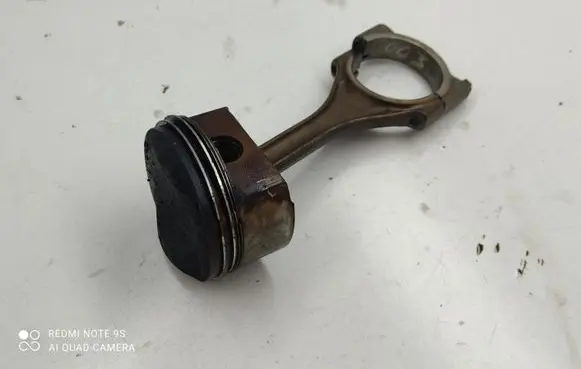 Audi A6 S6 C6 4F Piston with connecting rod