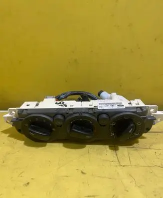 Ford C-MAX I Climate control unit 3M5T19980AD