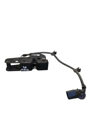 Volkswagen Touran I Engine bonnet/hood lock/catch 