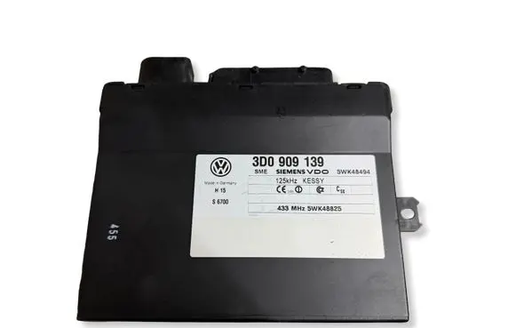 Volkswagen Touareg I Keyless (KESSY) go control unit/module 3D0909139