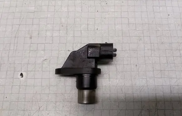Volvo S60 Camshaft position sensor 8631533 103033