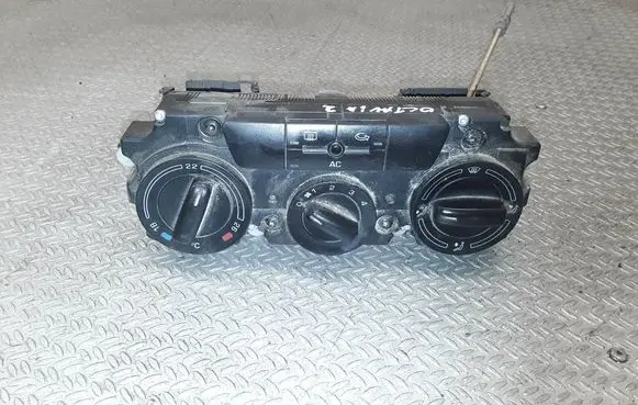 Skoda Octavia Mk2 (1Z) Climate control unit 