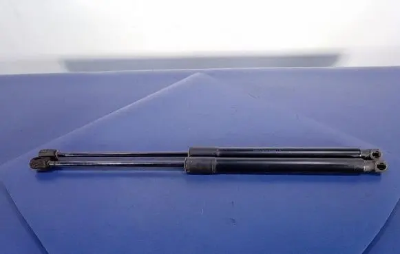 Opel Zafira B Shock absorber/damper mounting bracket 13128759
