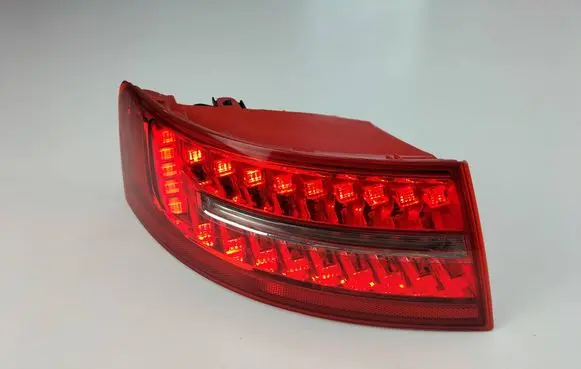 Audi A6 S6 C6 4F Rear/tail lights 89393097