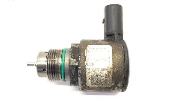 Volkswagen Golf VII Fuel pressure regulator 04L130764B