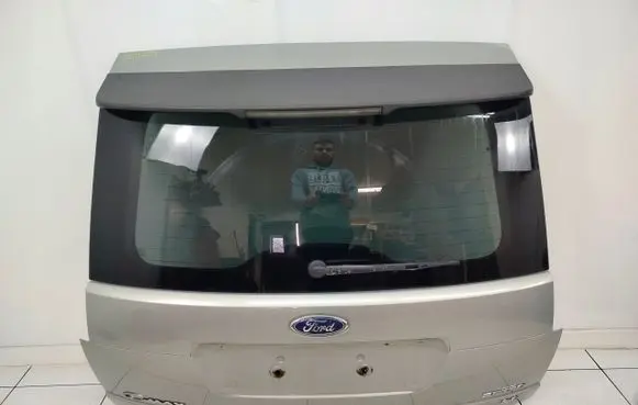 Ford C-MAX I Tailgate/trunk/boot lid 