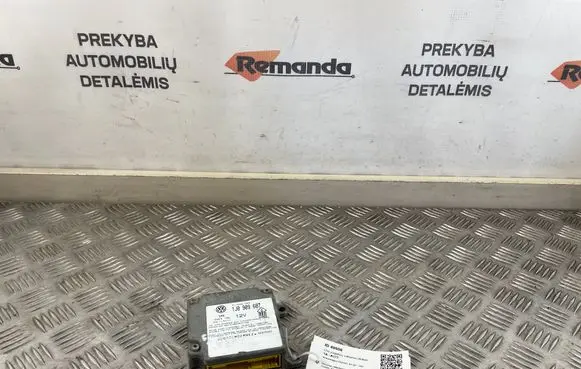 Volkswagen PASSAT B5 Airbag control unit/module 1J0909607