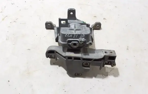 Mercedes-Benz GLA H247 Engine mount bracket A2472401800