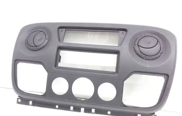 Radio/GPS head unit trim